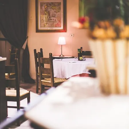 Quari Restaurant & Pizza Hotell 3*