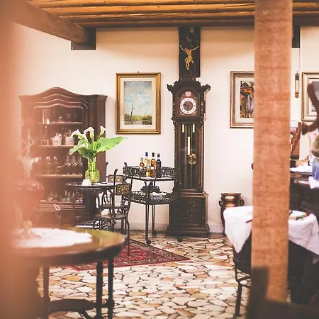 Hotel Quari Restaurant & Pizza