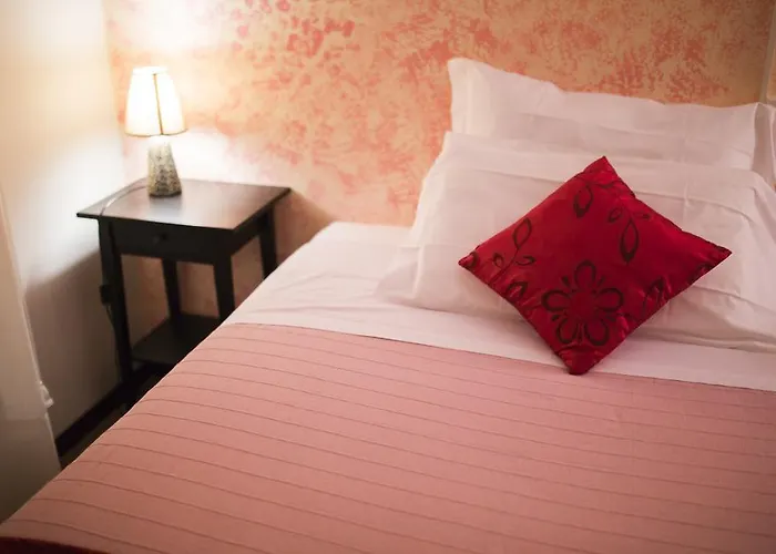 Quari Restaurant & Pizza Hotel 3*