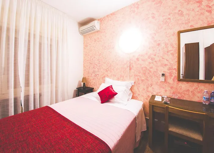 Quari Restaurant & Pizza Hotel 3*