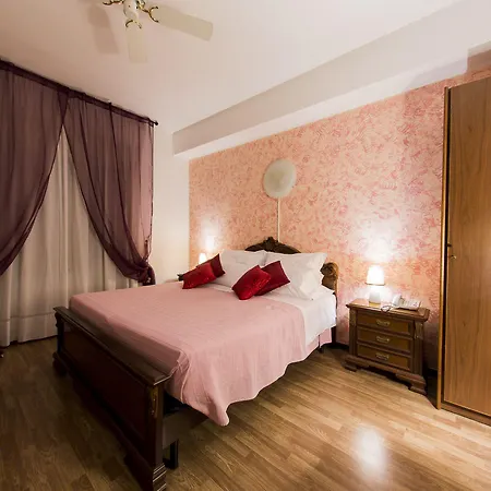 Hotel Quari Restaurant & Pizza