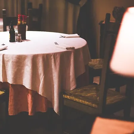 Quari Hotel Restaurant & Pizza Hotel